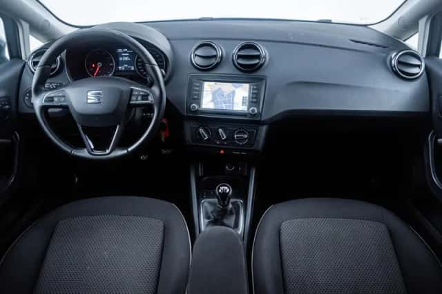 SEAT Ibiza (2016) thumbnail 2