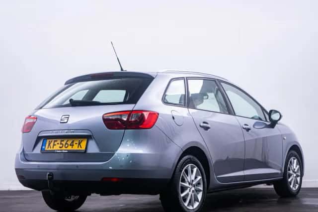 SEAT Ibiza (2016) thumbnail 3