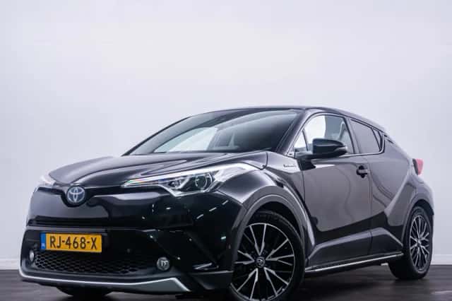 Toyota C-HR (2018) thumbnail 1