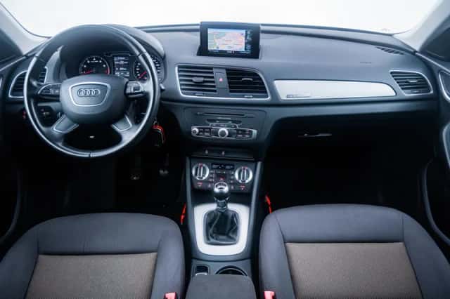 Audi Q3 (2012) thumbnail 2