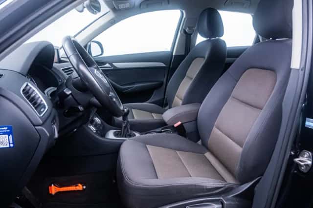 Audi Q3 (2012) thumbnail 6