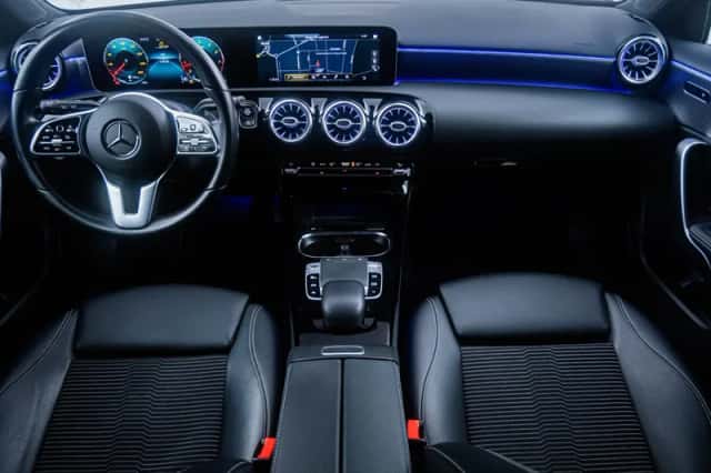Mercedes-Benz A-Klasse (2019) thumbnail 2