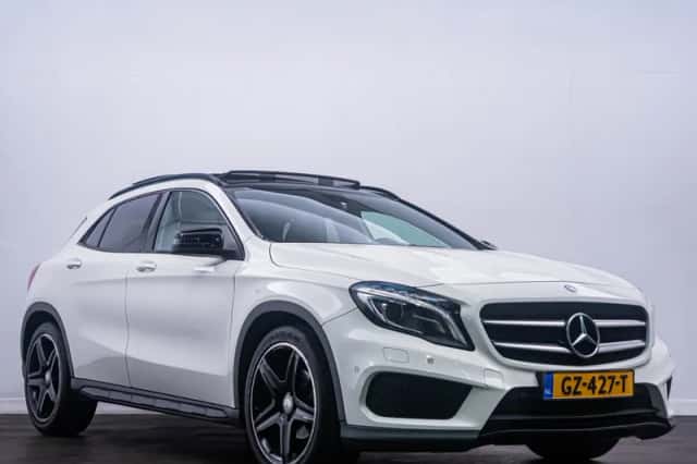 Mercedes-Benz GLA-Klasse (2015) thumbnail 4