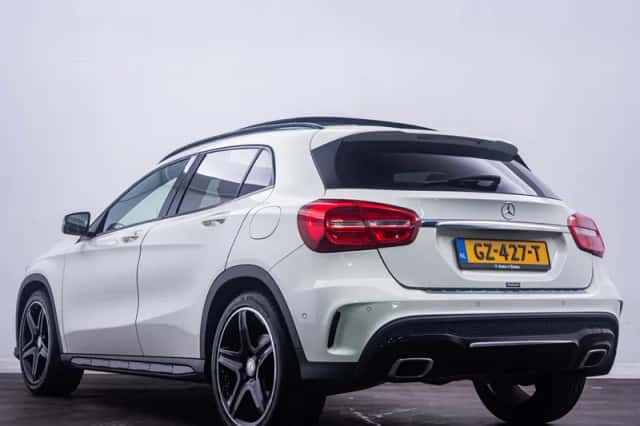 Mercedes-Benz GLA-Klasse (2015) thumbnail 5