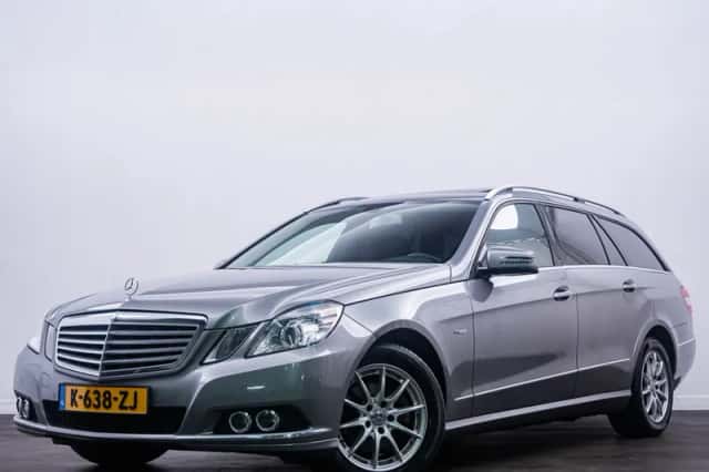Mercedes-Benz E-Klasse (2011) thumbnail 1