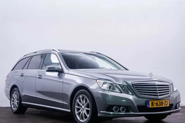Mercedes-Benz E-Klasse (2011) thumbnail 4