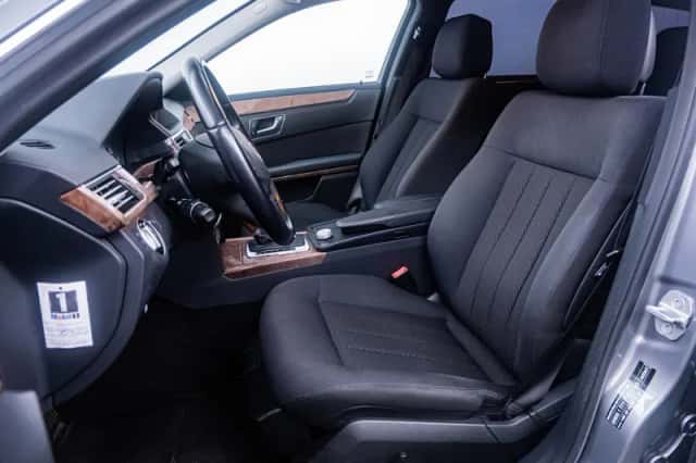Mercedes-Benz E-Klasse (2011) thumbnail 6