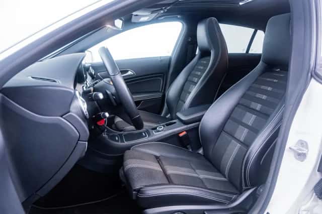 Mercedes-Benz CLA-Klasse (2017) thumbnail 6