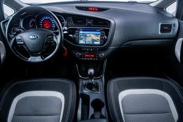 Kia Ceed (2013) thumbnail 2