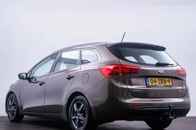 Kia Ceed (2013) thumbnail 5