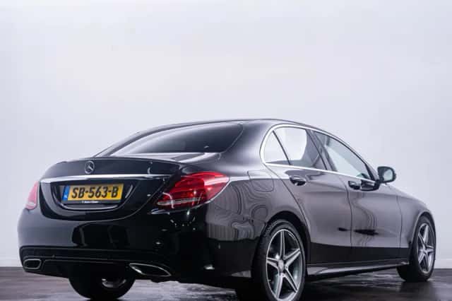 Mercedes-Benz C-Klasse (2016) thumbnail 3