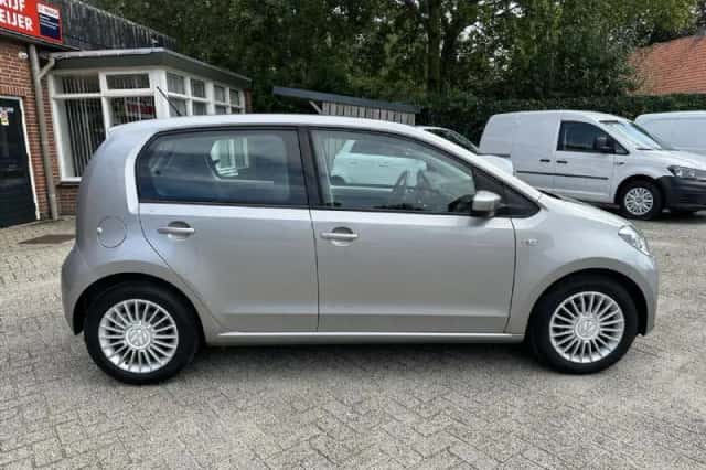 Volkswagen Up! (2013) thumbnail 5