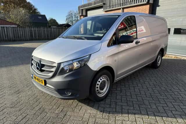 Mercedes-Benz Vito (2016) thumbnail 2