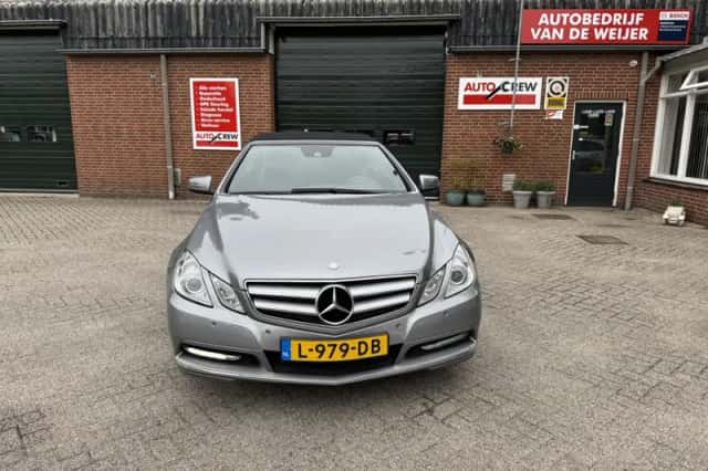 Mercedes-Benz E-Klasse (2012) thumbnail 3