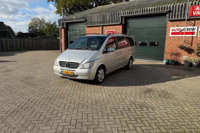 Mercedes-Benz Viano (2009) thumbnail 3