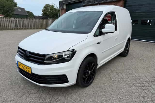 Volkswagen Caddy (2016) thumbnail 2