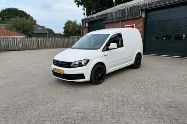 Volkswagen Caddy (2016) thumbnail 3
