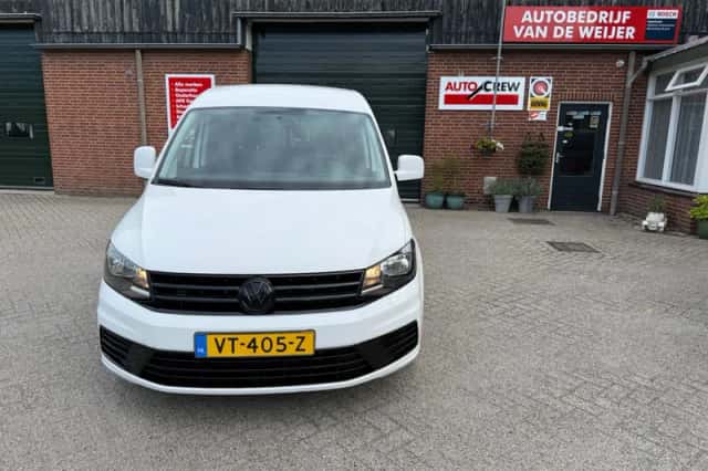 Volkswagen Caddy (2016) thumbnail 4