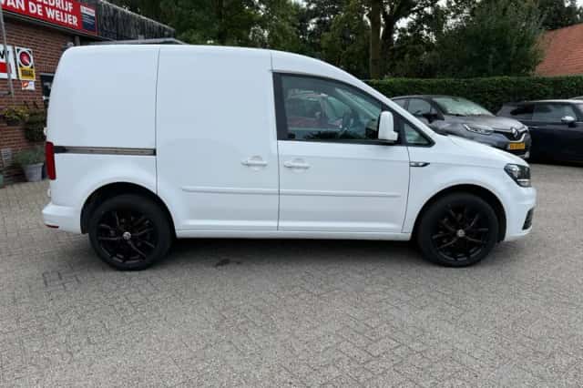 Volkswagen Caddy (2016) thumbnail 6