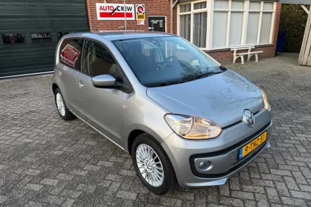 Volkswagen Up! (2014) thumbnail 5
