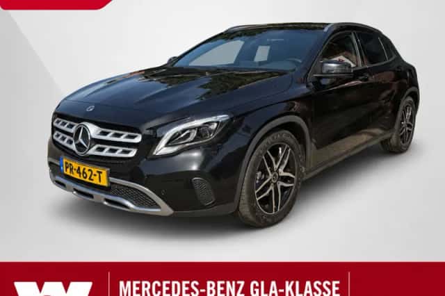 Mercedes-Benz GLA-Klasse (2017) thumbnail 1