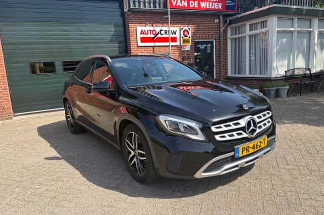 Mercedes-Benz GLA-Klasse (2017) thumbnail 4