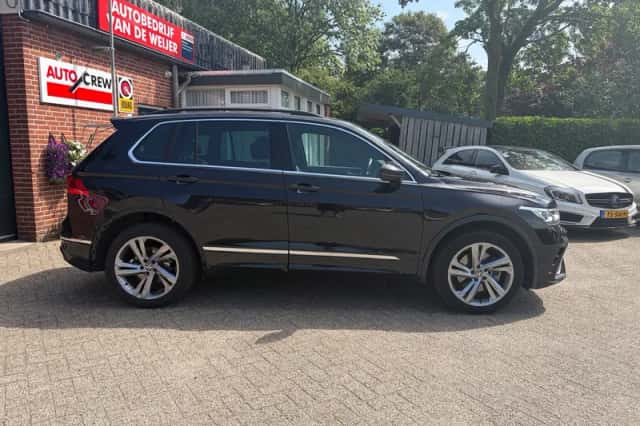 Volkswagen Tiguan (2022) thumbnail 5