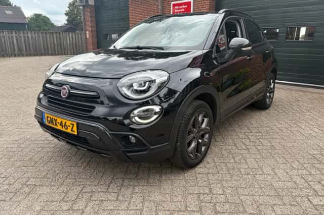Fiat 500X (2019) thumbnail 2