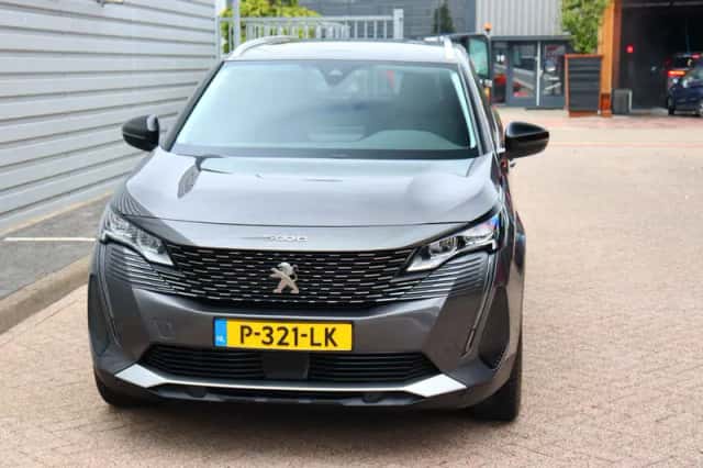Peugeot 5008 (2022) thumbnail 5