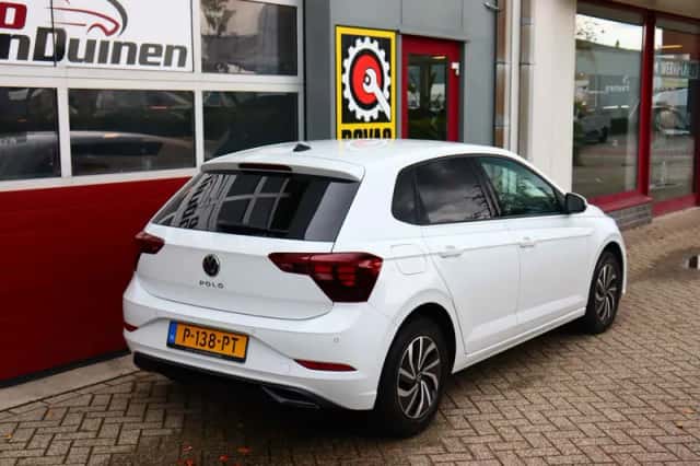 Volkswagen Polo (2022) thumbnail 4