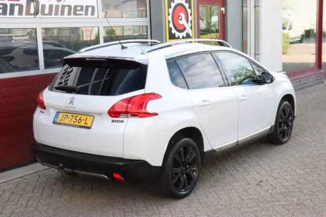 Peugeot 2008 (2016) thumbnail 4