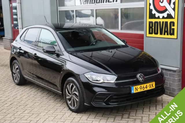 Volkswagen Polo (2021) thumbnail 1