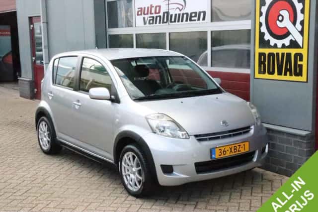 Daihatsu Sirion (2012) thumbnail 1