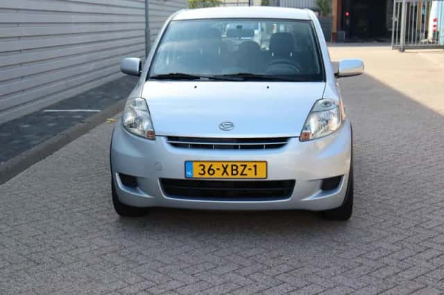 Daihatsu Sirion (2012) thumbnail 5