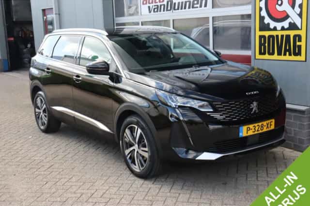 Peugeot 5008 (2022) thumbnail 1