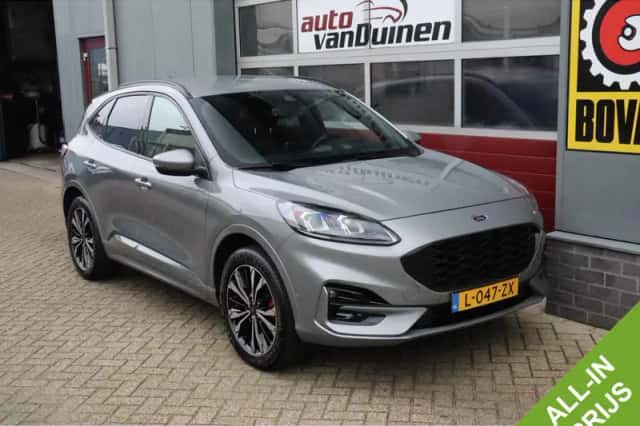 Ford Kuga (2021) thumbnail 1