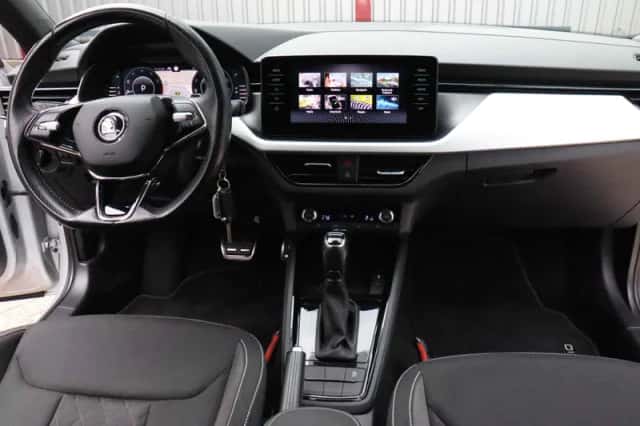 Škoda Kamiq (2020) thumbnail 3