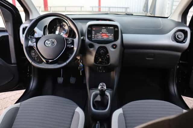 Toyota Aygo (2019) thumbnail 3