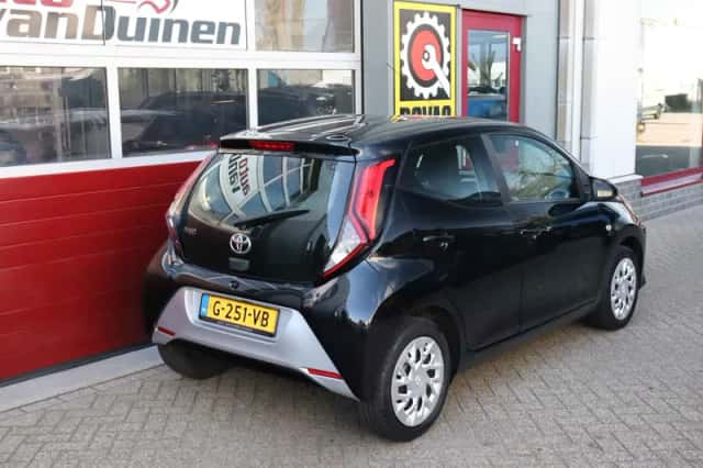 Toyota Aygo (2019) thumbnail 4