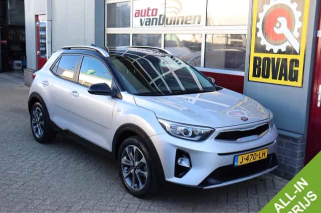 Kia Stonic (2020) thumbnail 1