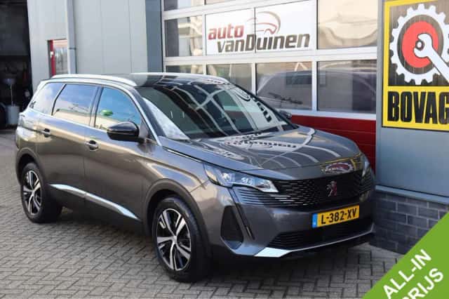 Peugeot 5008 (2021) thumbnail 1