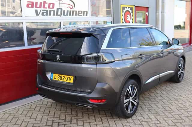 Peugeot 5008 (2021) thumbnail 4