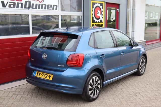 Volkswagen Polo (2016) thumbnail 4