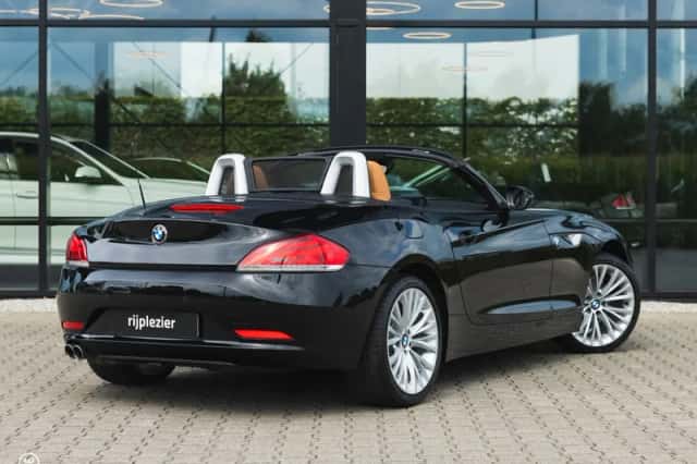 BMW Z4 (2011) thumbnail 4