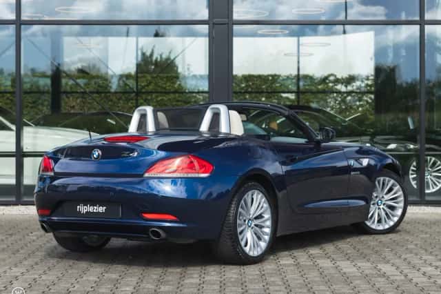 BMW Z4 (2009) thumbnail 4