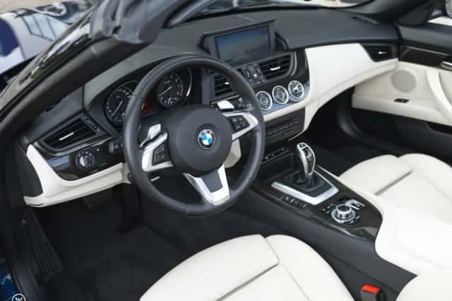 BMW Z4 (2009) thumbnail 5