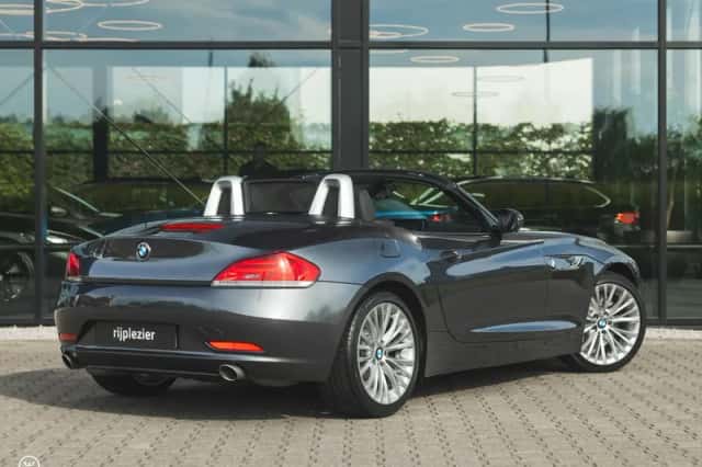BMW Z4 (2016) thumbnail 4