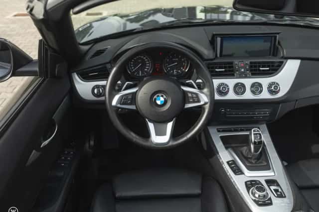 BMW Z4 (2016) thumbnail 6