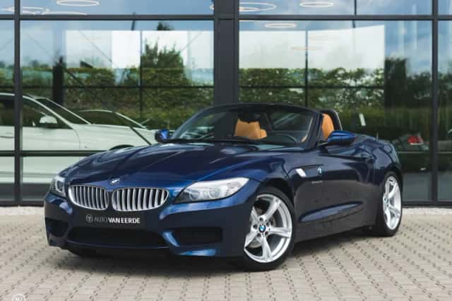 BMW Z4 (2010) thumbnail 1