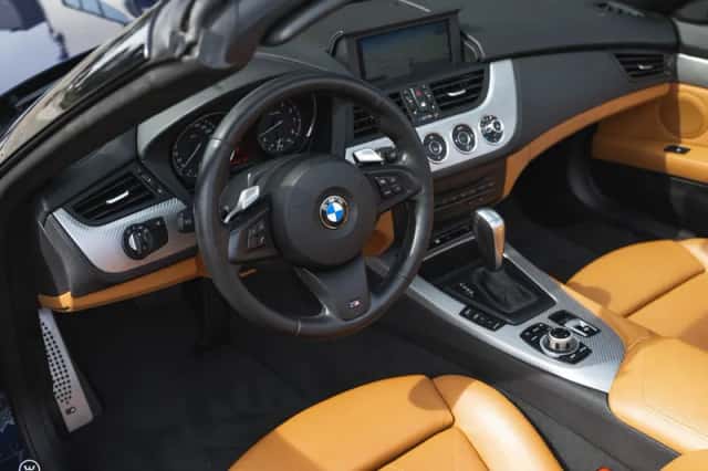BMW Z4 (2010) thumbnail 5